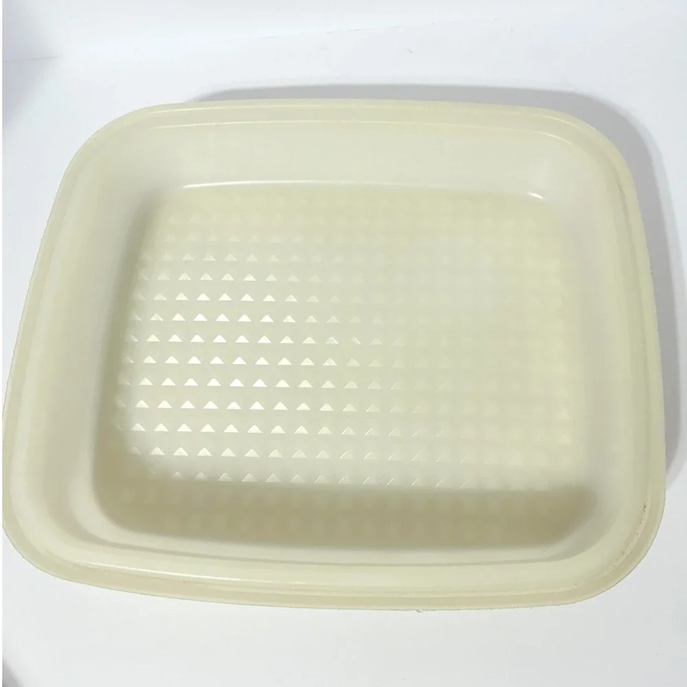 Vintage Tupperware Season-Serve Large Marinade Container Paprika Orange 1294